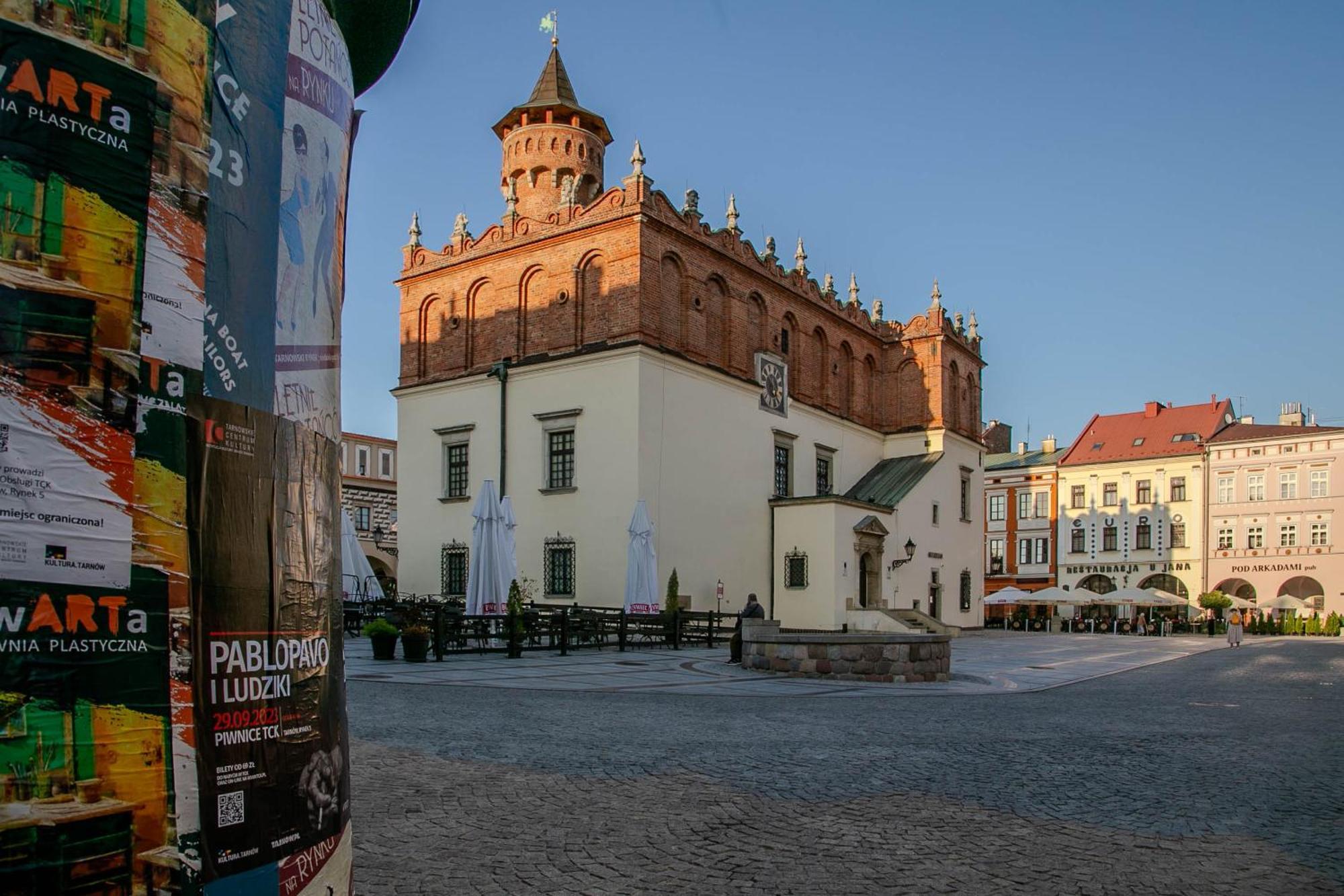 Euro Aparthotel Tarnów エクステリア 写真