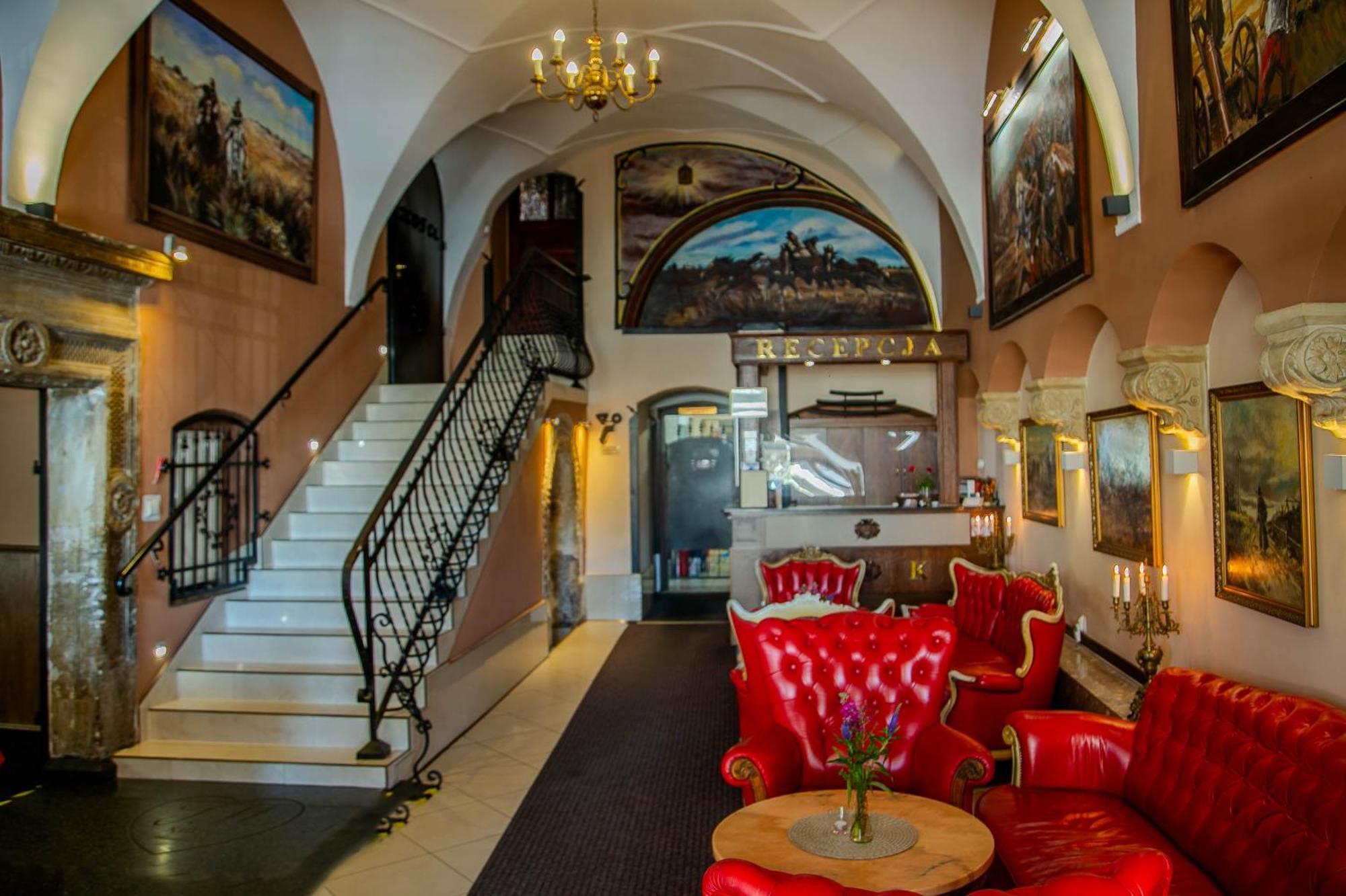 Euro Aparthotel Tarnów エクステリア 写真