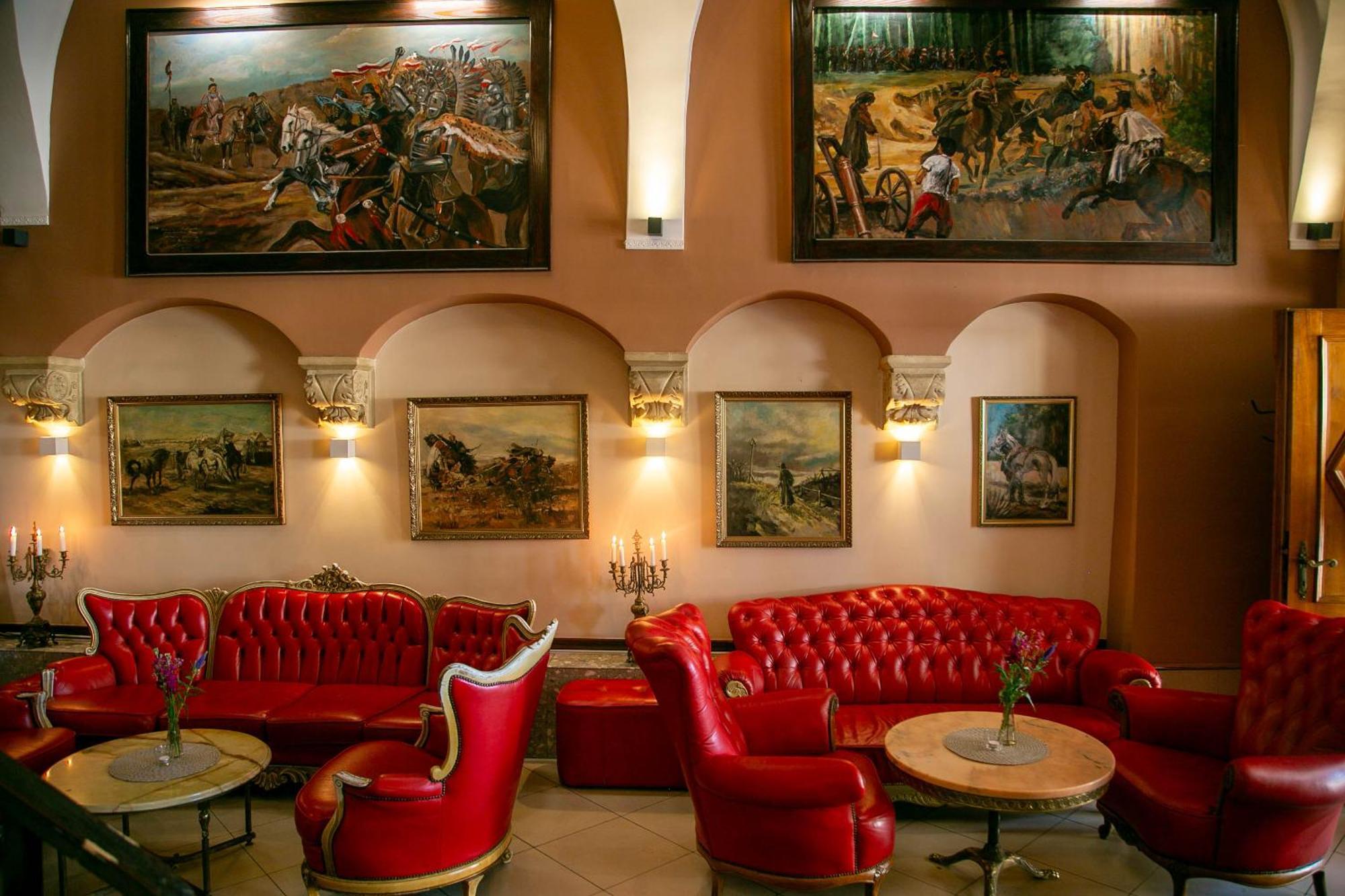Euro Aparthotel Tarnów エクステリア 写真