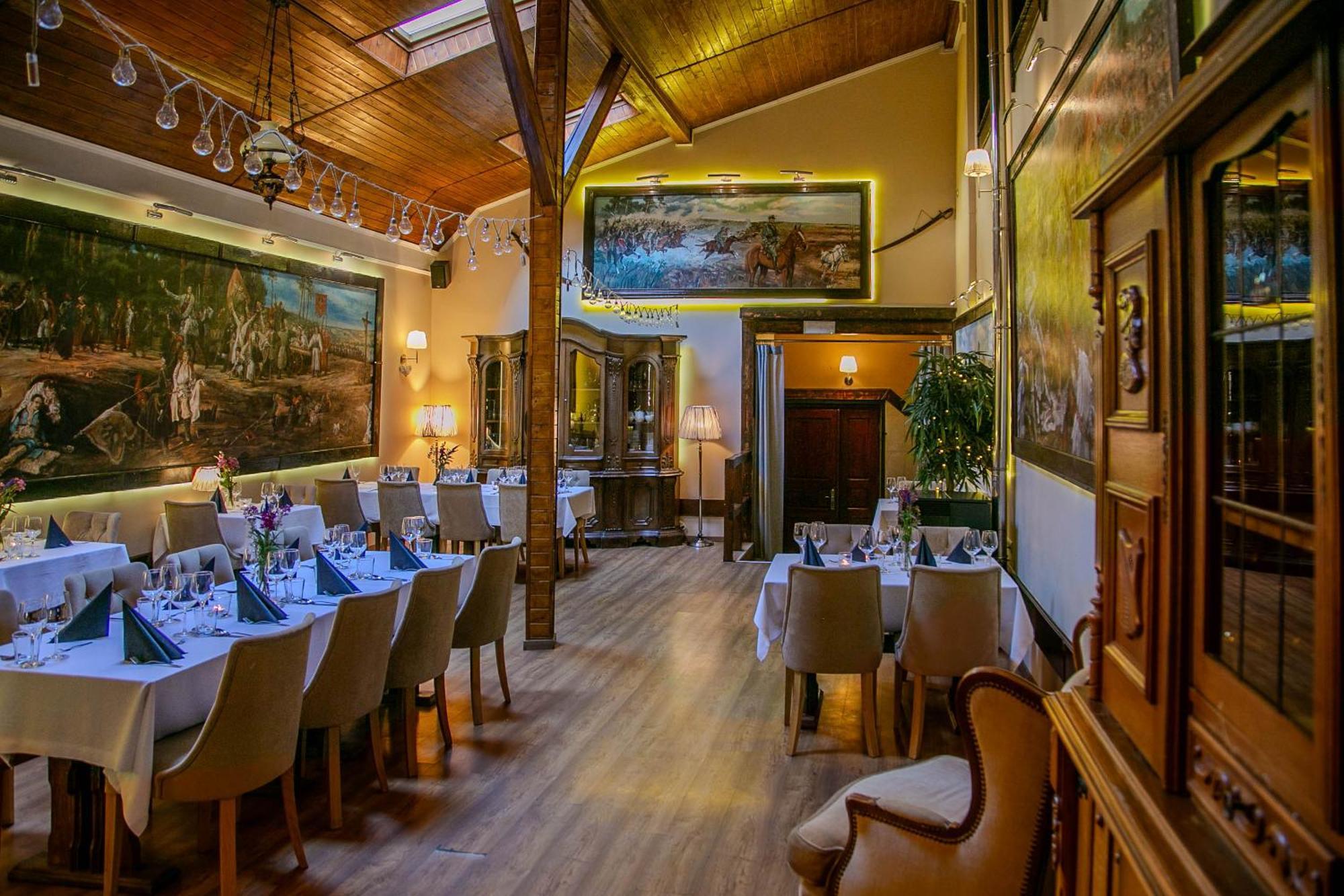Euro Aparthotel Tarnów エクステリア 写真